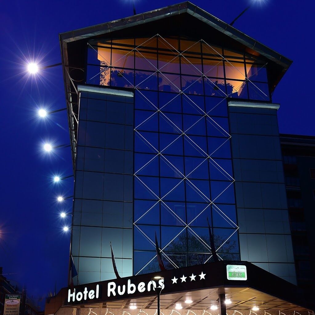 C-Hotels Rubens Милано Екстериор снимка